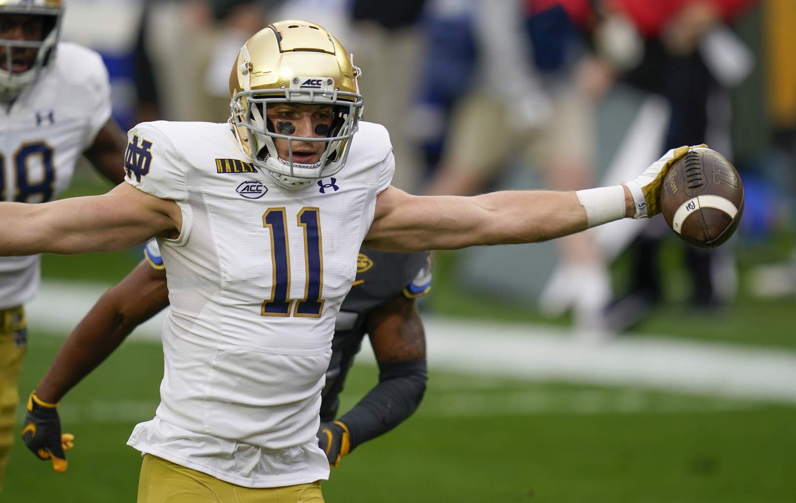 No. 3 Notre Dame rides big plays to 45-3 win over Pitt