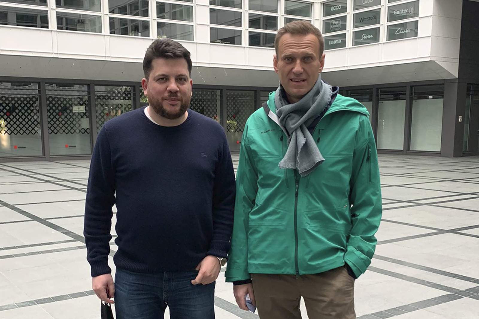 Rusija nori, kad Navalno sąjungininkas būtų areštuotas užsienyje.  Lietuva atsisako