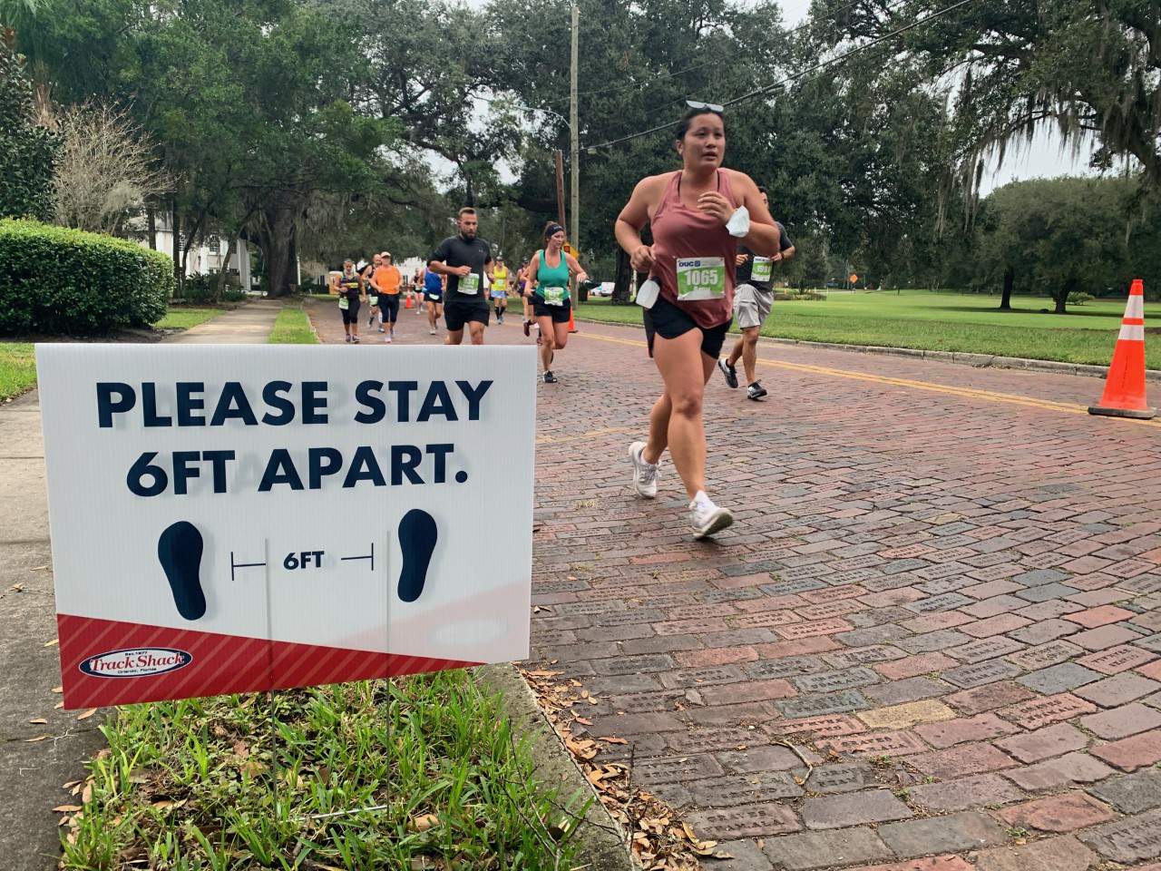 Thousands of runners race in OUC half marathon