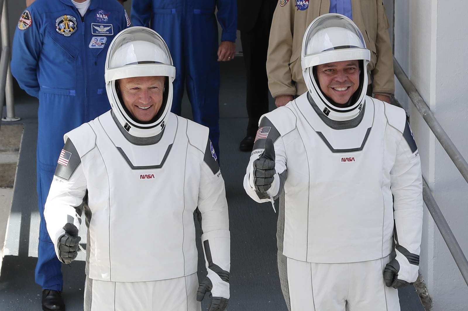 Pending weather, NASA astronauts still Go for Sunday splashdown in SpaceX Dragon Endeavour