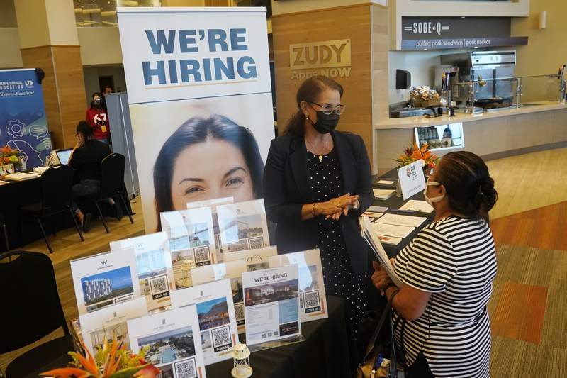 Unemployment claims fall to lowest level of pandemic