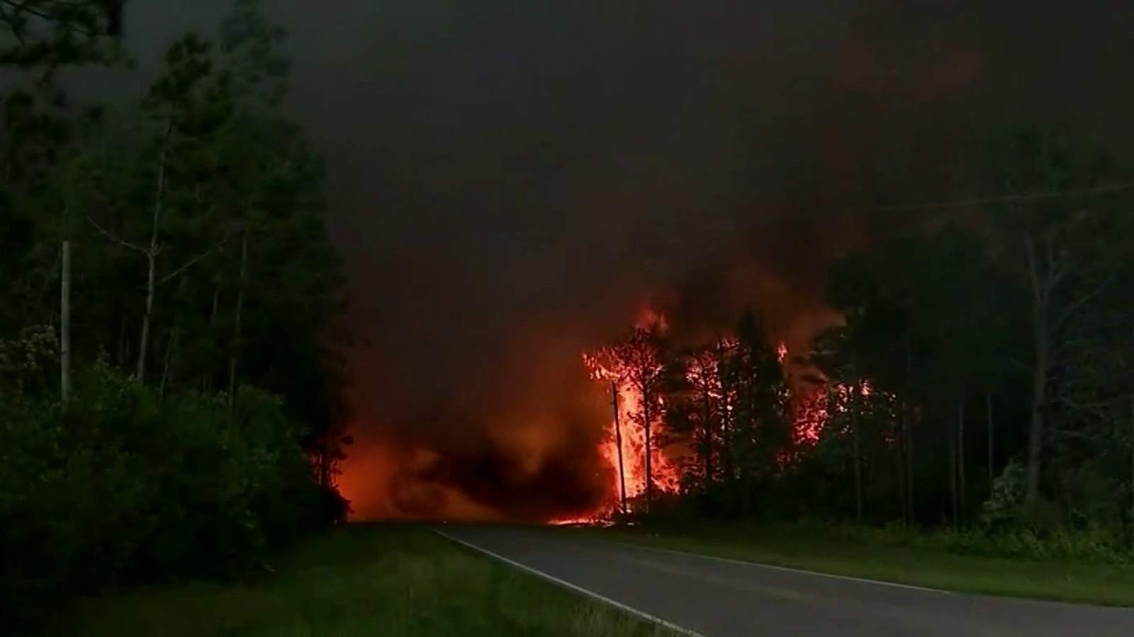 Wildfires rage in Florida Panhandle; 500 evacuated