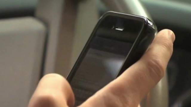 Florida Senate committee approves distracted driving bill