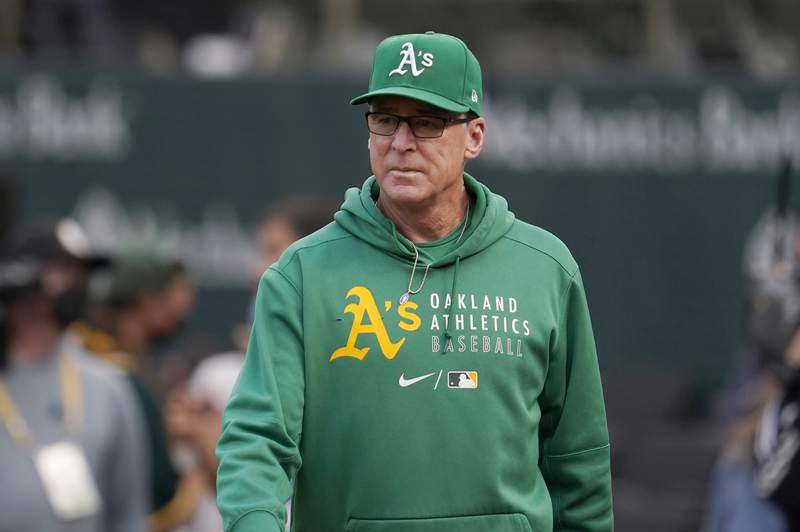 AP source: Padres hire Oakland's Bob Melvin as manager