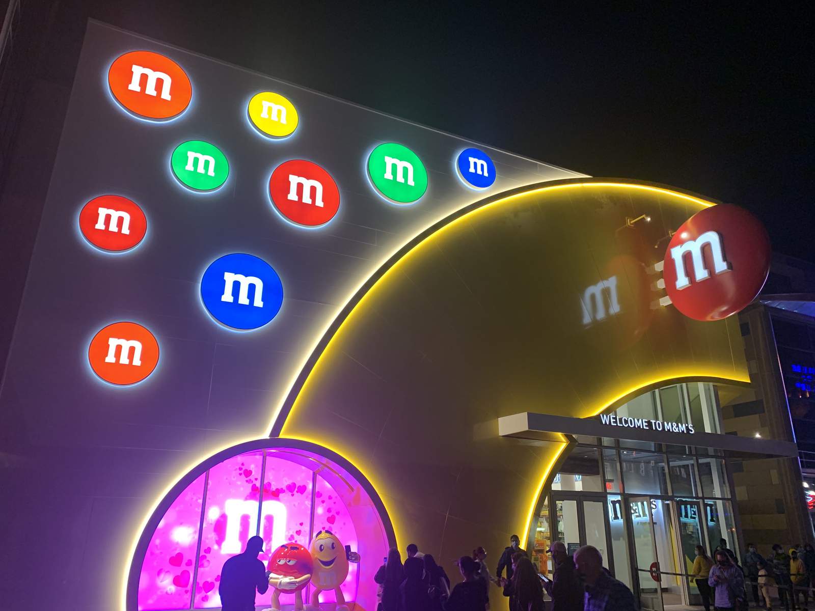 M&M‘s store opens at Disney Springs