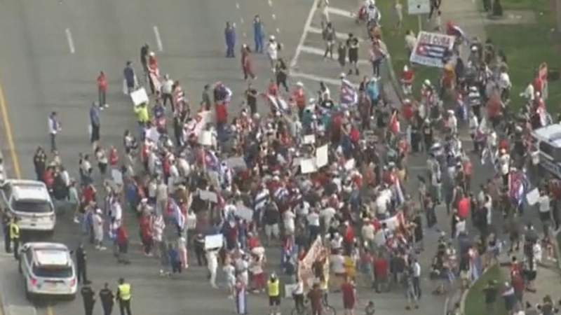 Protestors block Semoran Boulevard to show support for people in Cuba