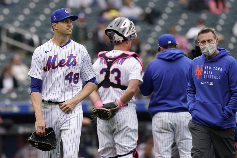 Mets' deGrom plays catch, studies mechanics amid side issue