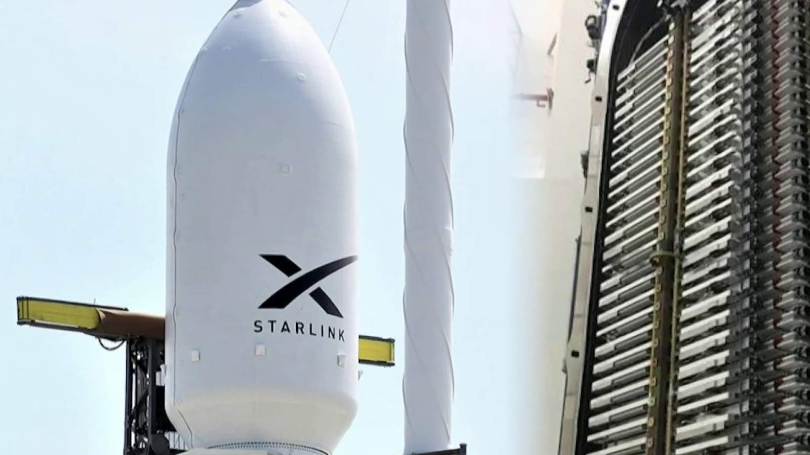SpaceX targeting Monday morning for launch from Cape Canaveral