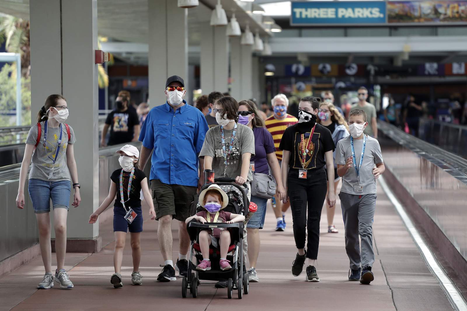 Healthcare workers encourage people to wear masks as Florida enters phase 2 of reopening