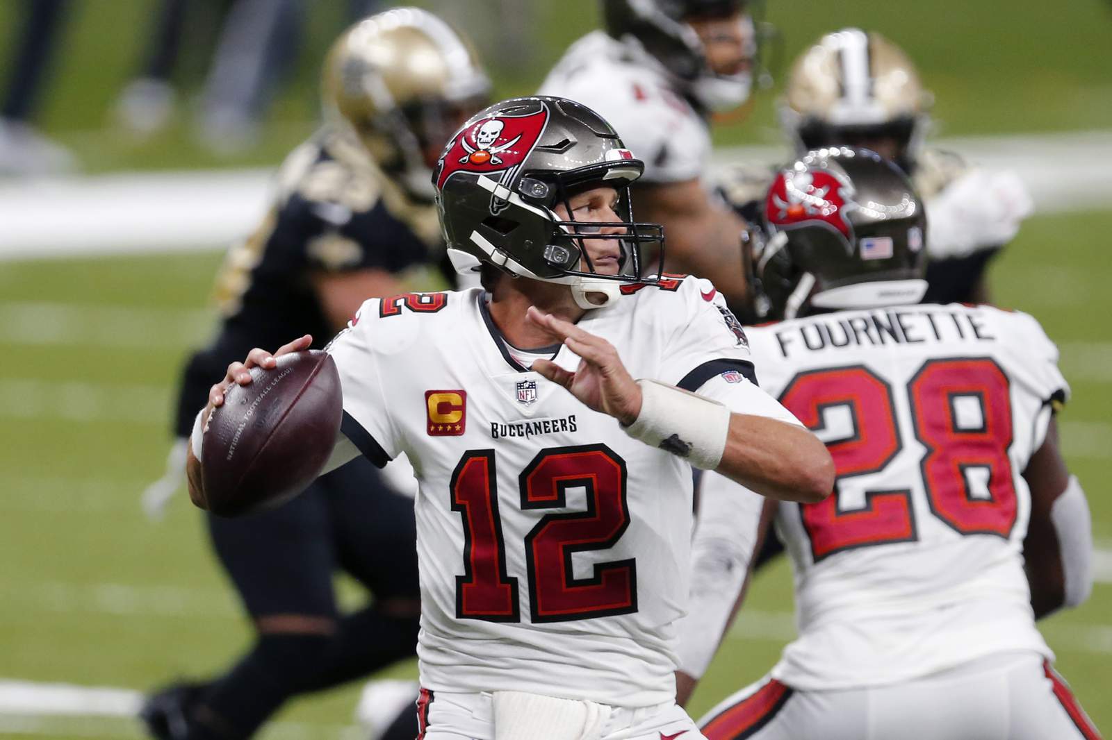 ODDS, HISTORY, STATS: Tom Brady, Bucs aim to rebound against NFC South rival Panthers