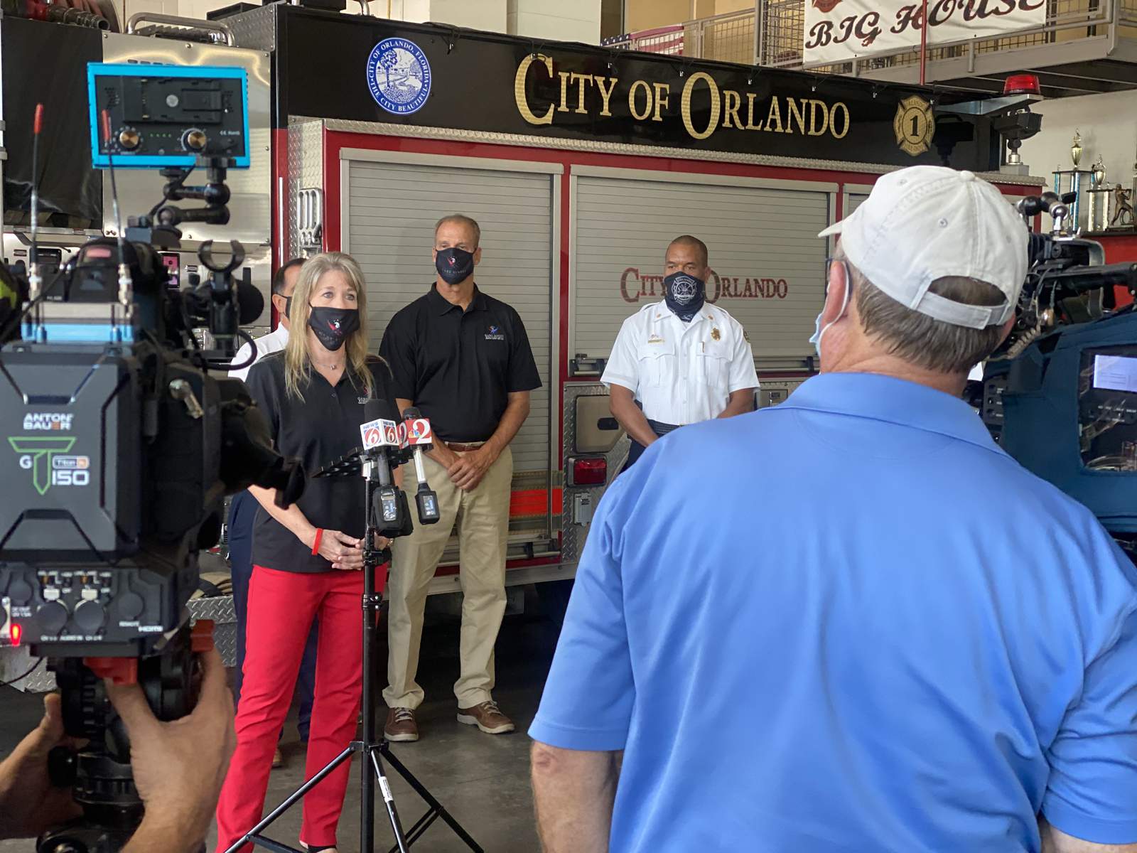 Gary Sinise Foundation delivers meals to Orlando firefighters
