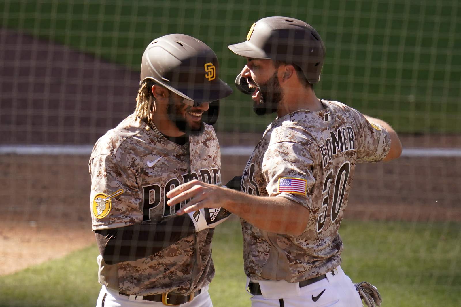 Cronenworth, Padres rally to stun Dodgers 5-3 to reach NLCS - Seattle Sports