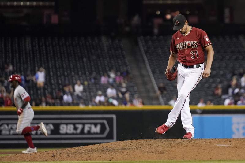 Diamondbacks' Smith suspended 10 games for sticky substance