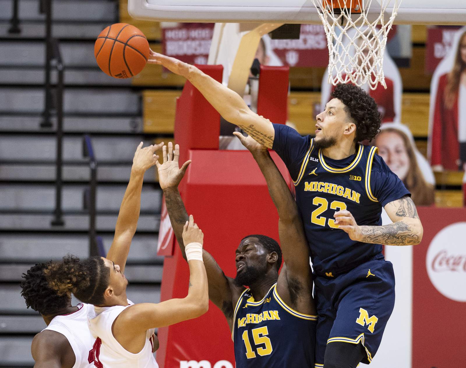 No. 3 Michigan continues to roll with 73-57 win at Indiana