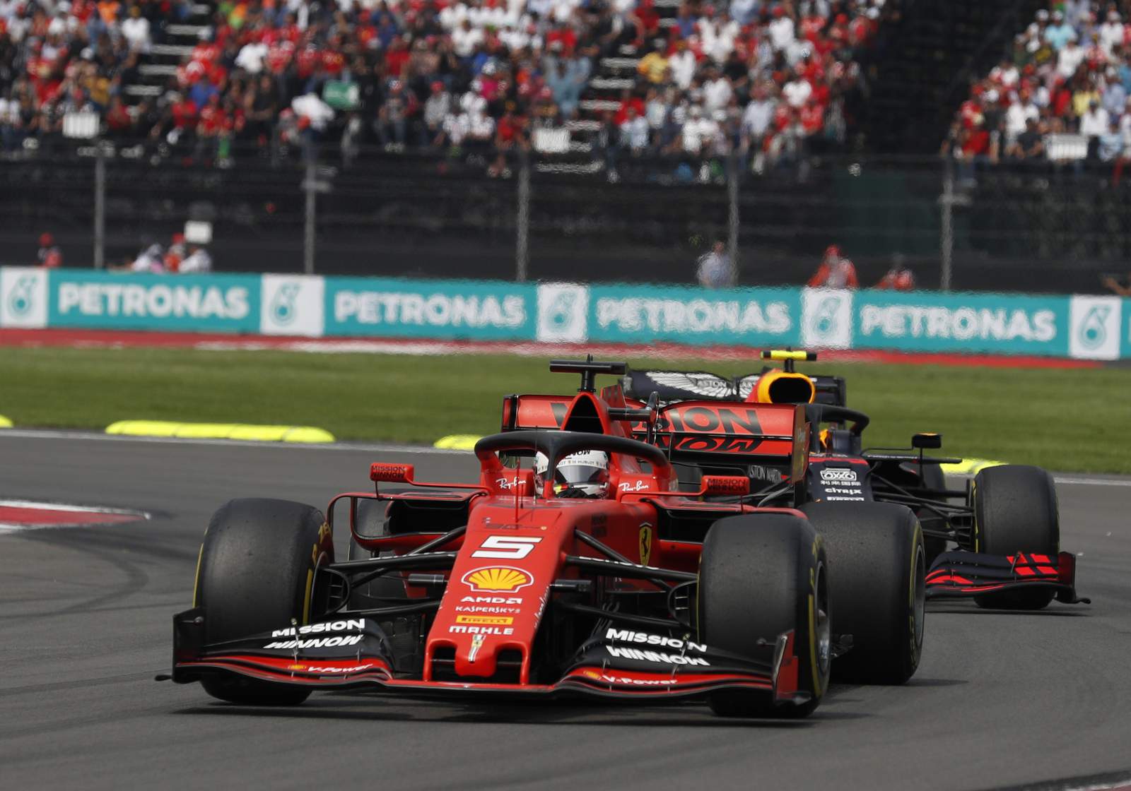 Hamilton beats Ferrari front row to Mexico City win