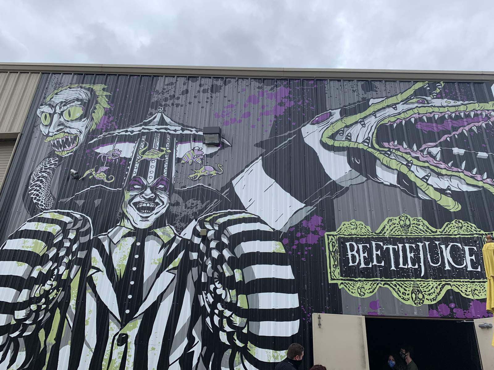 It’s showtime: Universal surprises horror nights fans with ‘Beetlejuice’ house