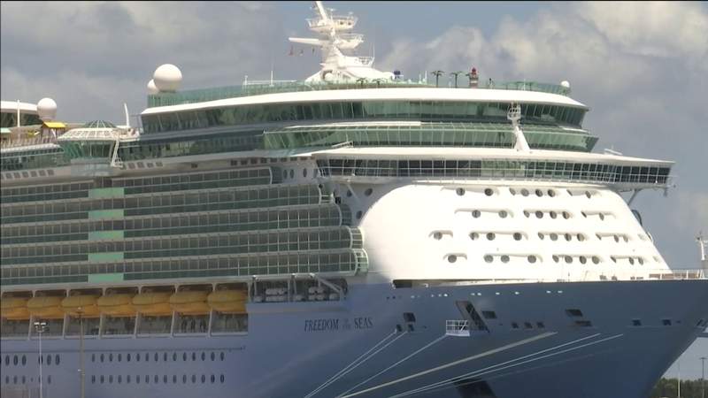 Judge sides with Florida, soon lifting CDC no sail order on cruises