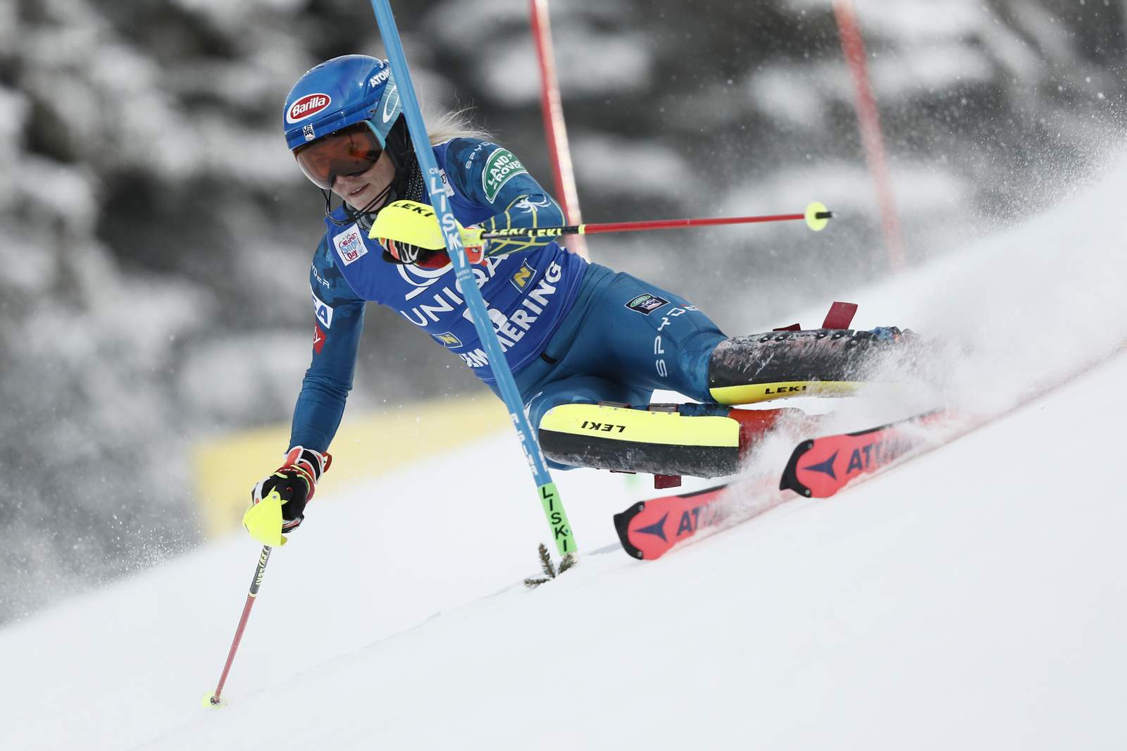 Shiffrin leads Gisin in slalom after 1st run, Vlhova in 6th