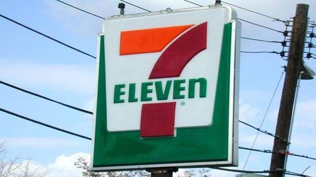 Man shot 9 times at 7-Eleven in Orlando drives to get help and survives, police say