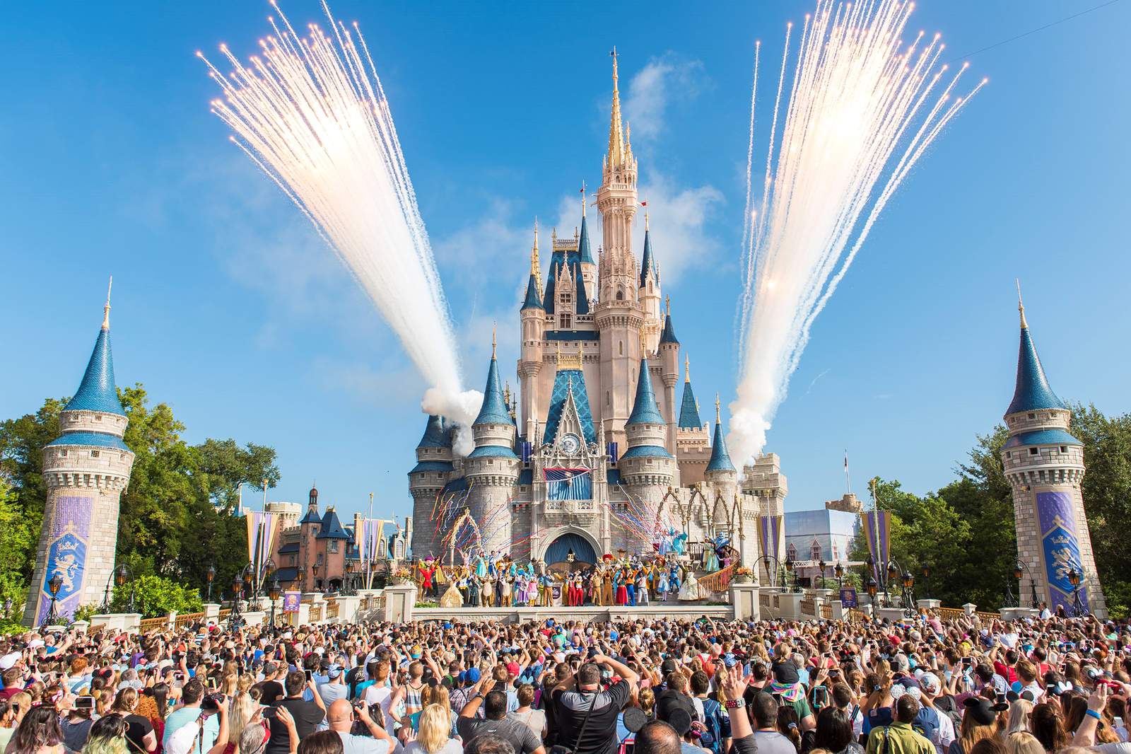 2 furloughed Disney World musicians keep playing and playing