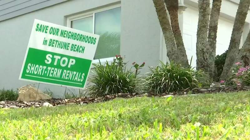 Volusia County votes 5-2 to keep short-term rental ban in place