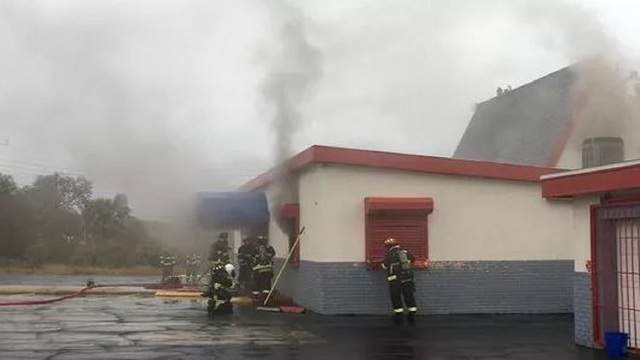Fire Causes 100 000 In Damage At Melbourne Pawn Shop
