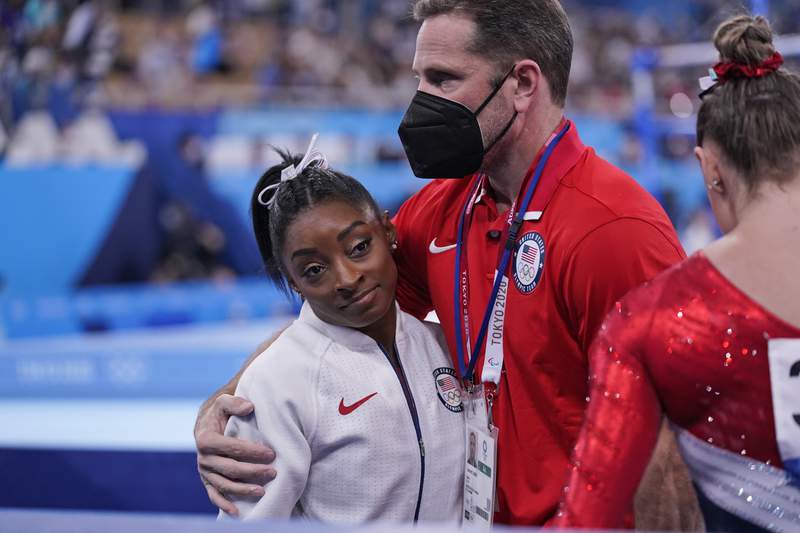 How ‘the twisties’ stopped Simone Biles cold