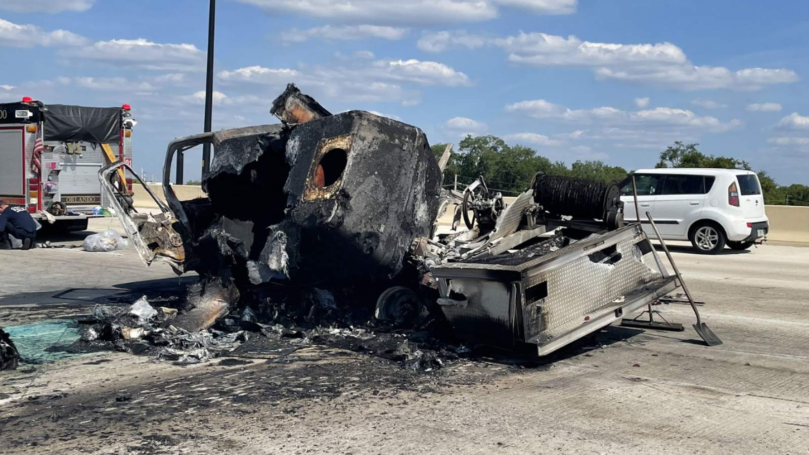 UPDATE: I-4 eastbound lanes back open after truck fire, Orlando police say