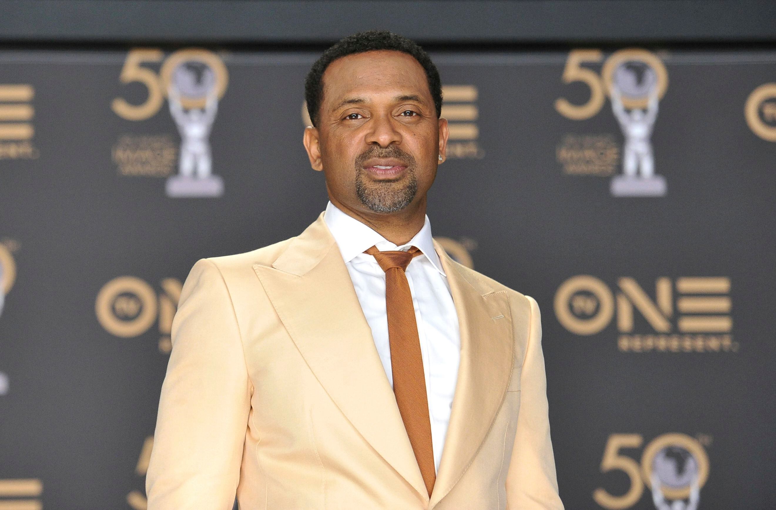TSA agents seize gun from actor Mike Epps in Indianapolis