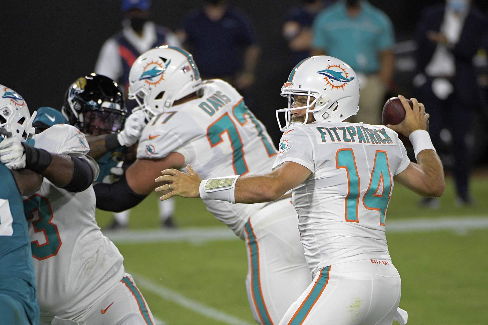 Fitzpatrick handles Jaguars again, this time with Dolphins