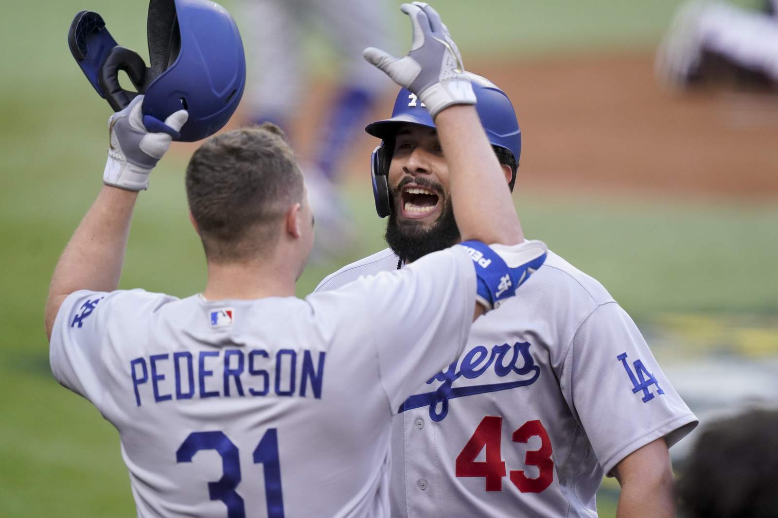 Dodgers score record 11 runs in 1st inning vs Braves in NLCS