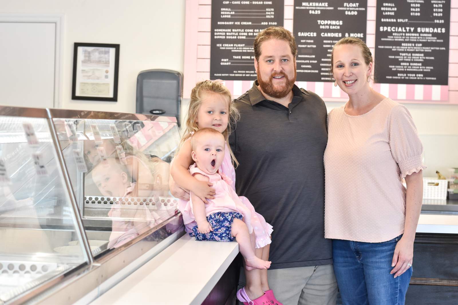 Kelly’s Homemade Ice Cream provides pop of pink, celebration in Orlando-area communities