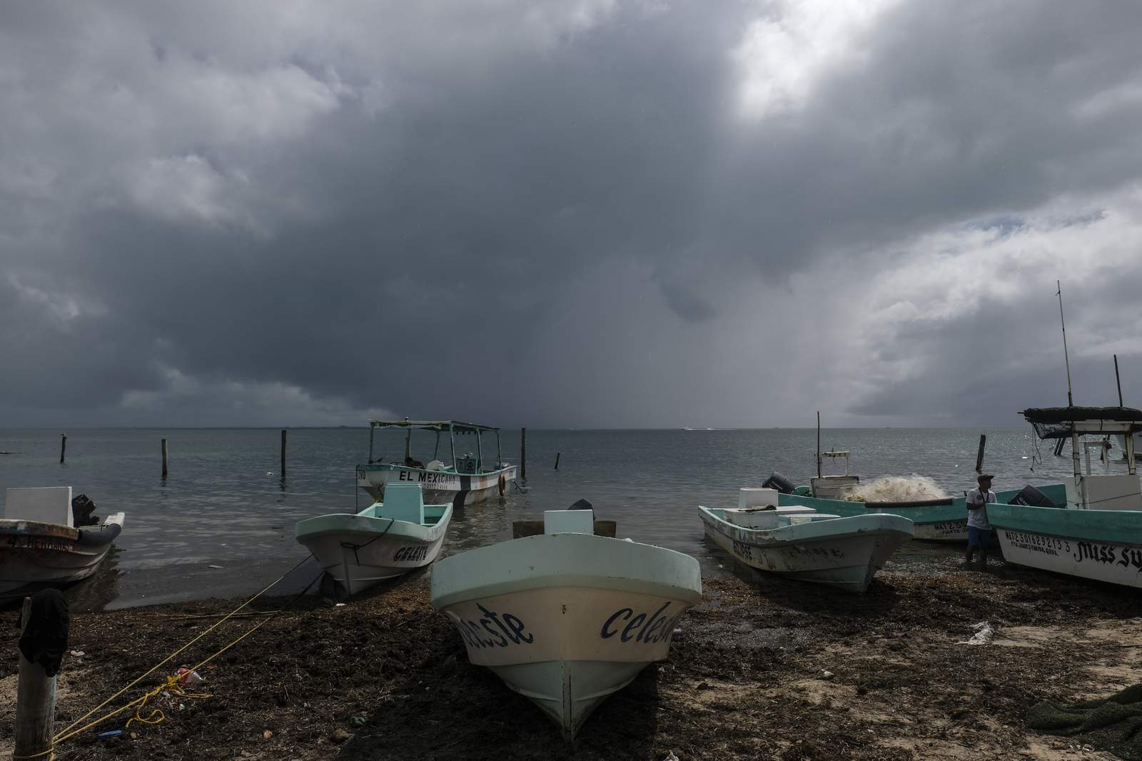 Category 4 Hurricane Delta roars toward Mexico's Cancun area