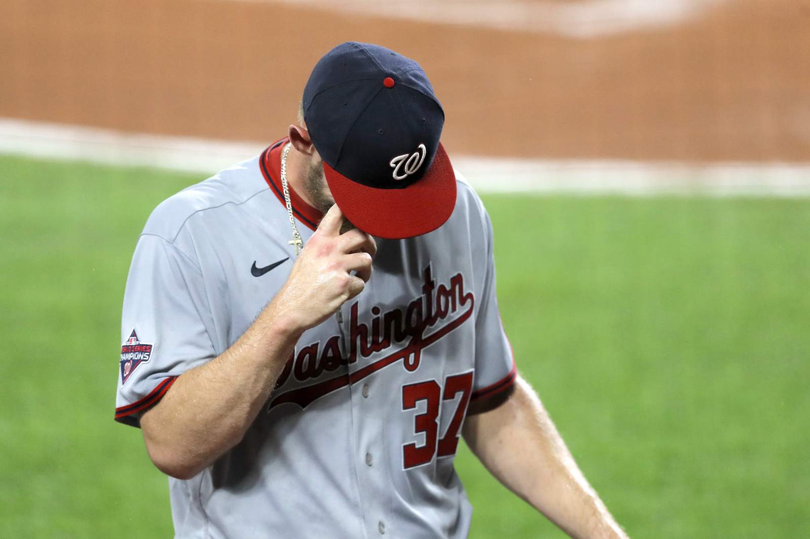 World Series MVP Strasburg on IL with nerve issue in hand