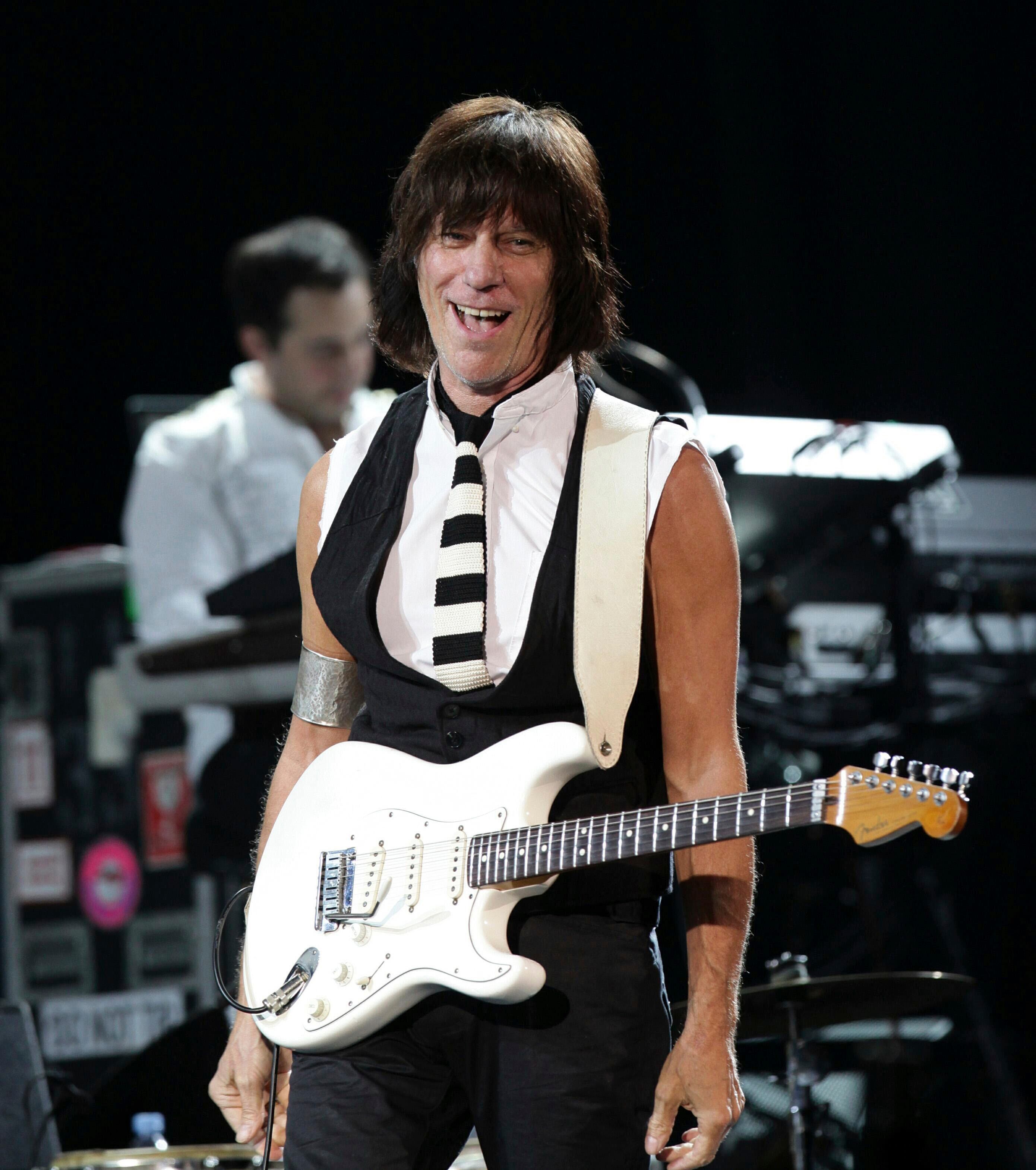 Jimmy Page, Rod Stewart pay tribute after death of Jeff Beck