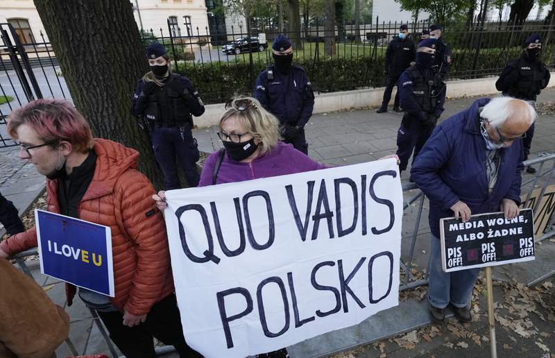 EU leaders fear Polish exit following court ruling