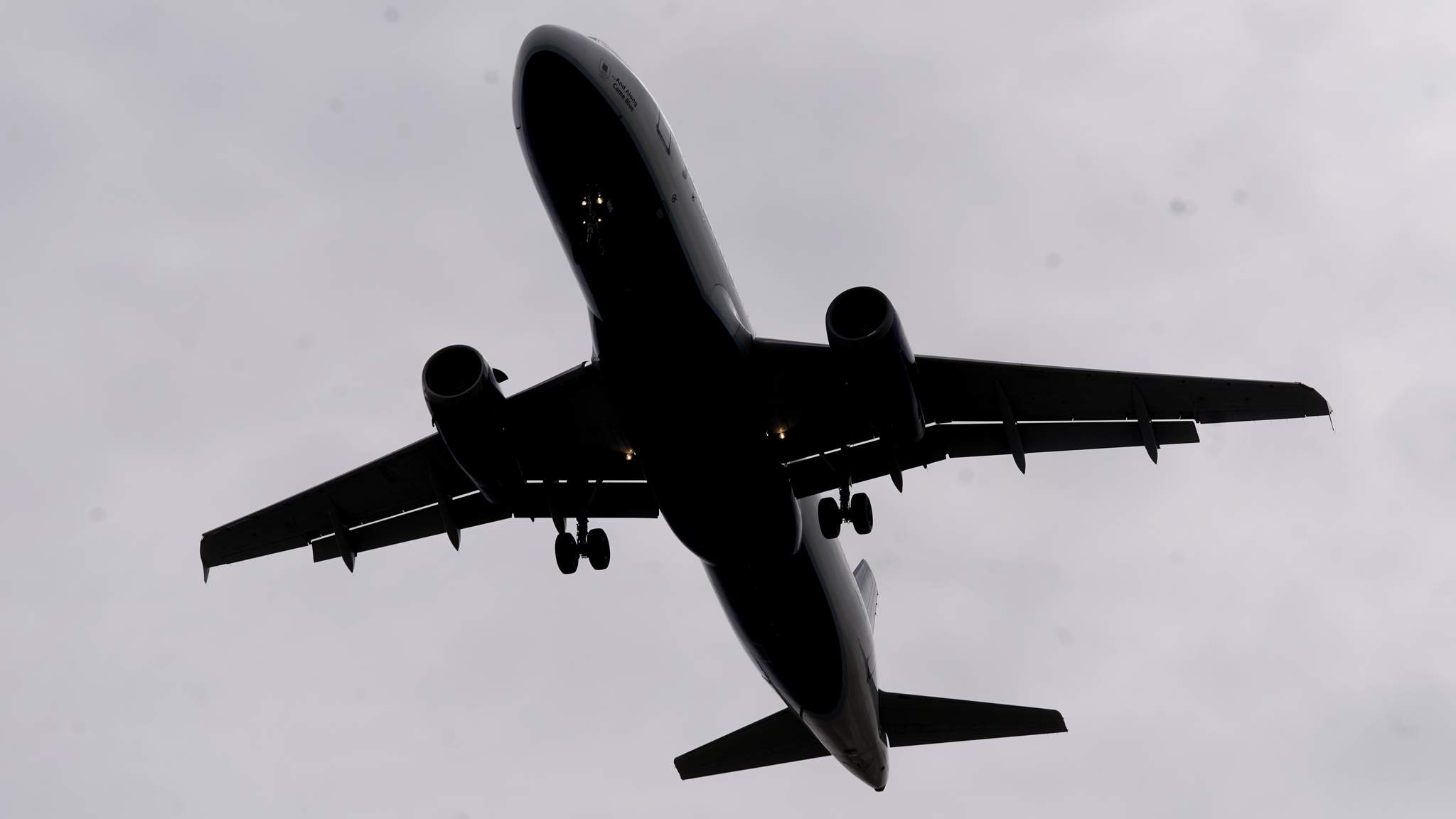 Report: Flight to Florida diverted after passenger bites man’s ear