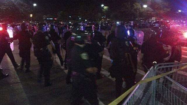 Cops In Riot Gear Break Up Mall Crowd Wanting Nike Shoes