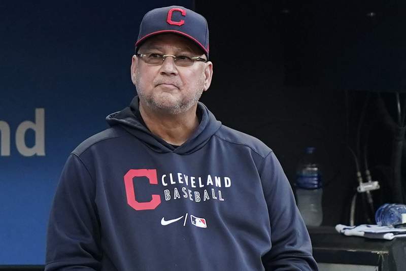 Indians manager Terry Francona resting after toe surgery