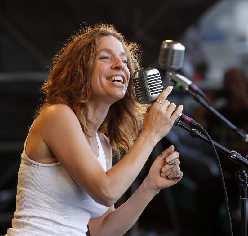 Ani DiFranco to be honored at John Lennon benefit show