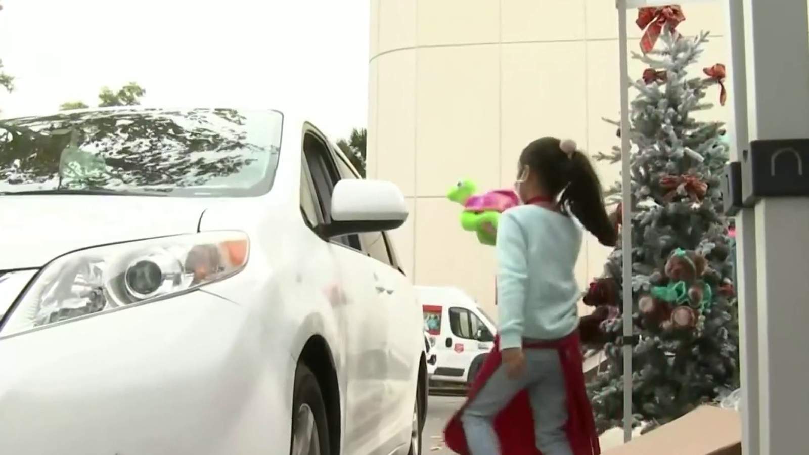 6-year-old girl spends vacation volunteering for Angel Tree