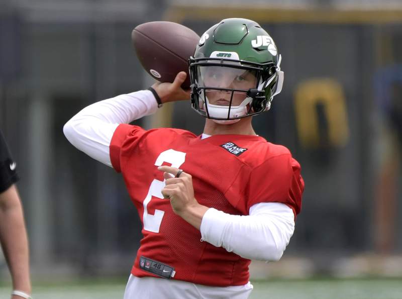 Wilson making quick connections in 1st week as new Jets QB