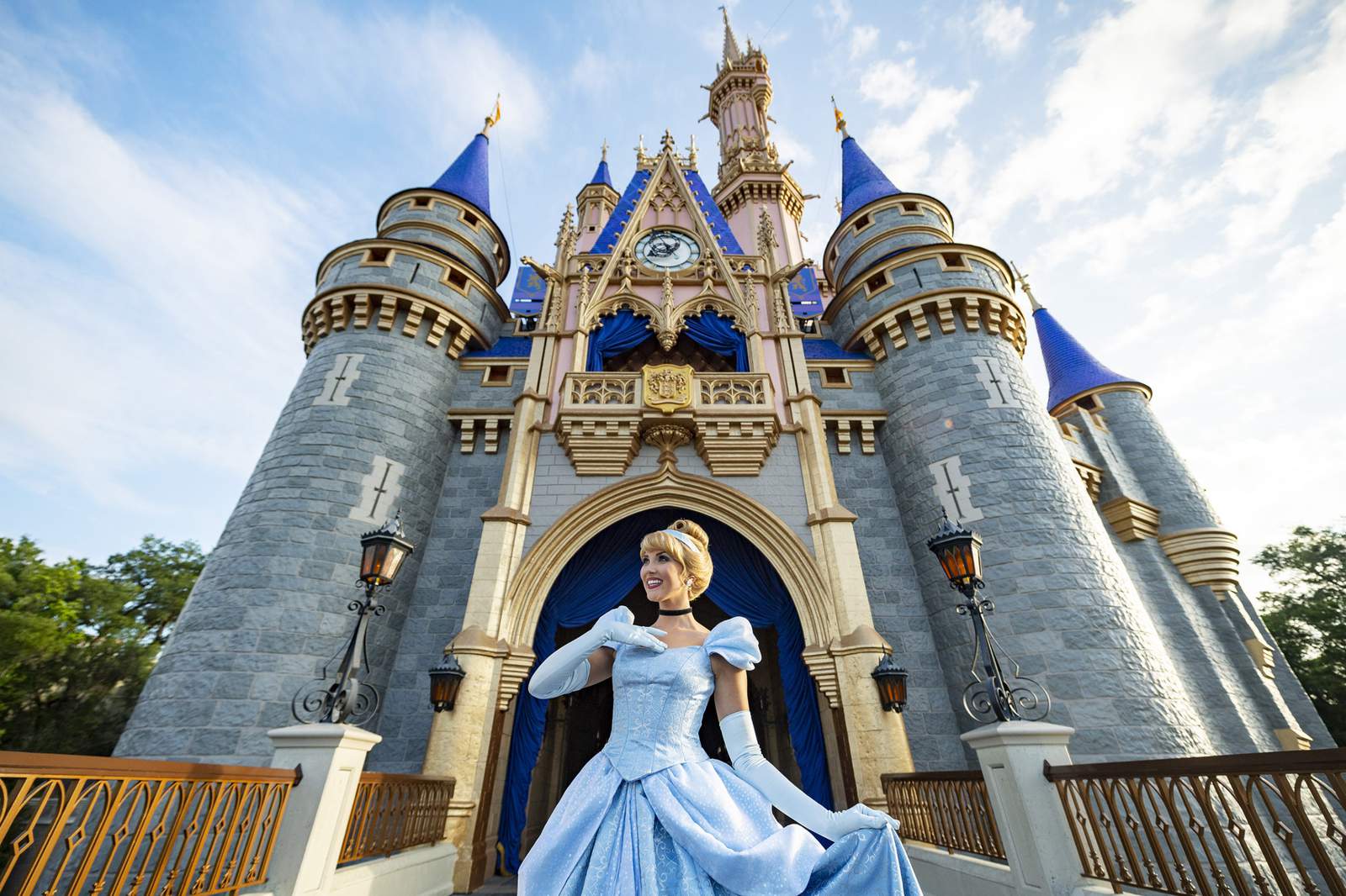 This special offer at Walt Disney World will get you two additional theme park tickets