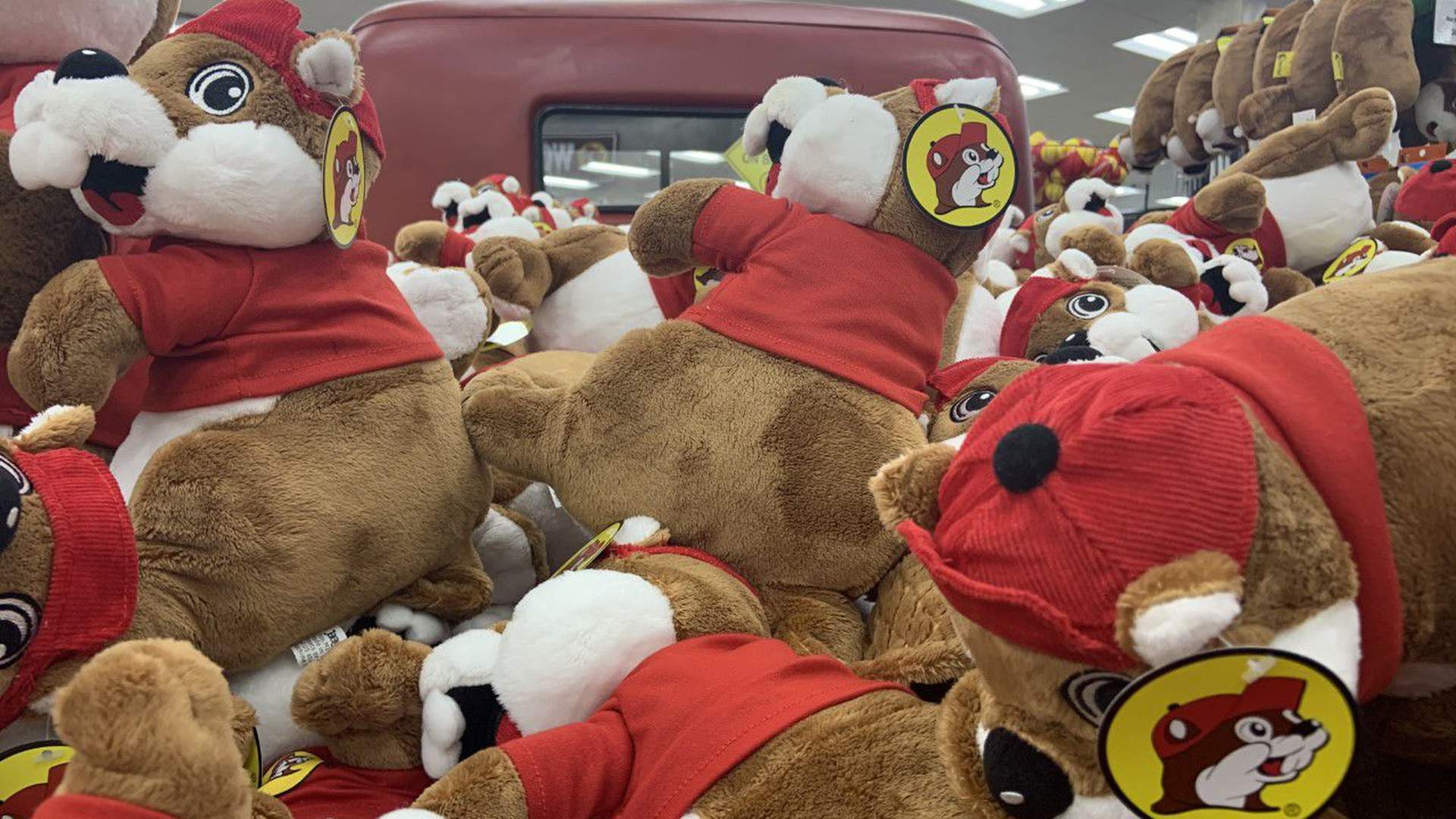 Braving crowds for Beaver nuggets: A guide for Buc-ee’s first-timers in Florida