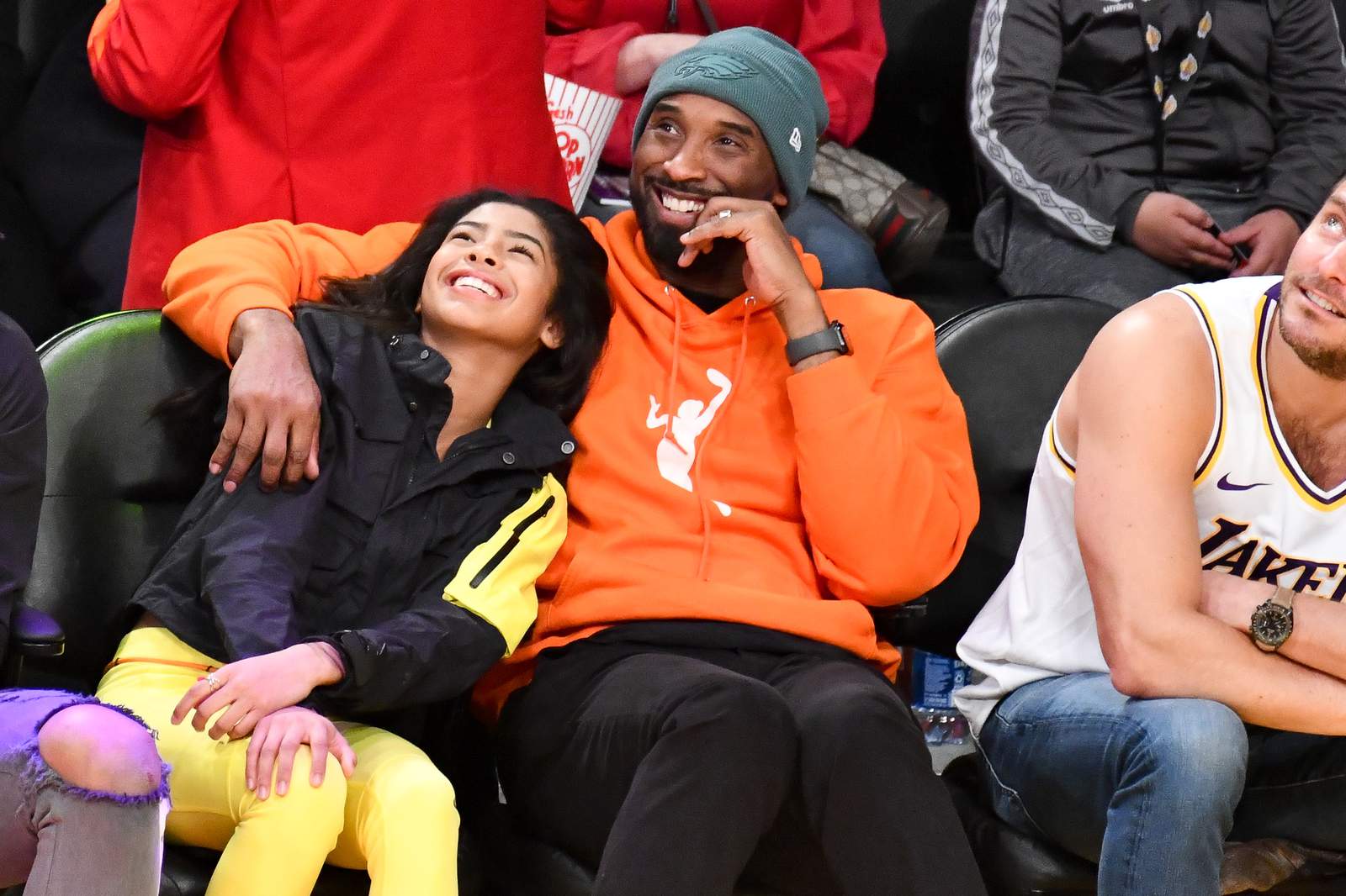 Kobe Bryant and daughter Gianna Bryant attend a basketball game between the Los Angeles Lakers and the Dallas Mavericks on Dec. 29, 2019.