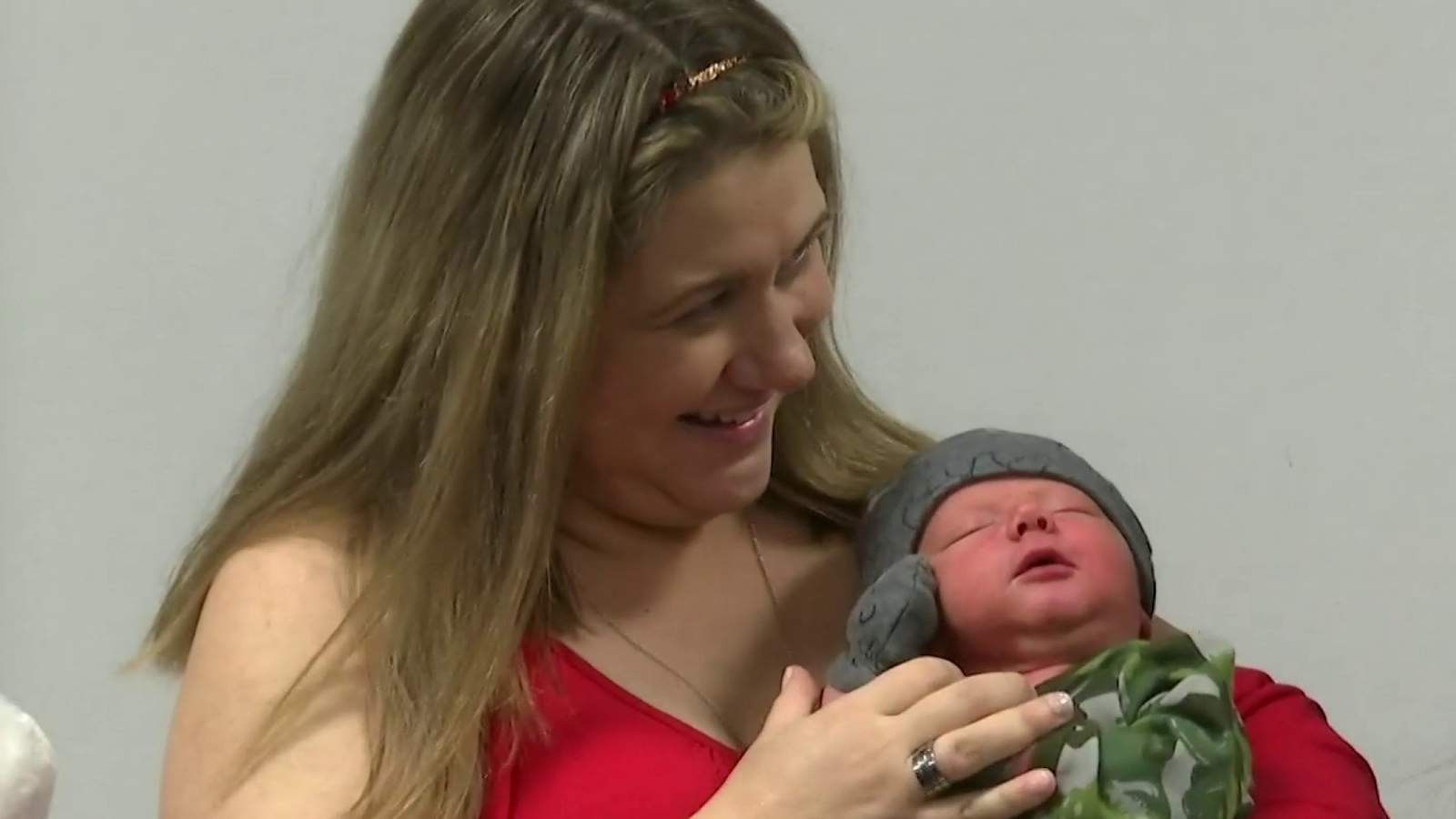 Baby delivered at gas station reunites with first responders