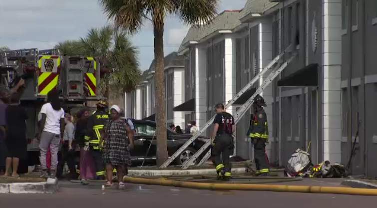 2 dogs die in fire at Orlando apartment complex