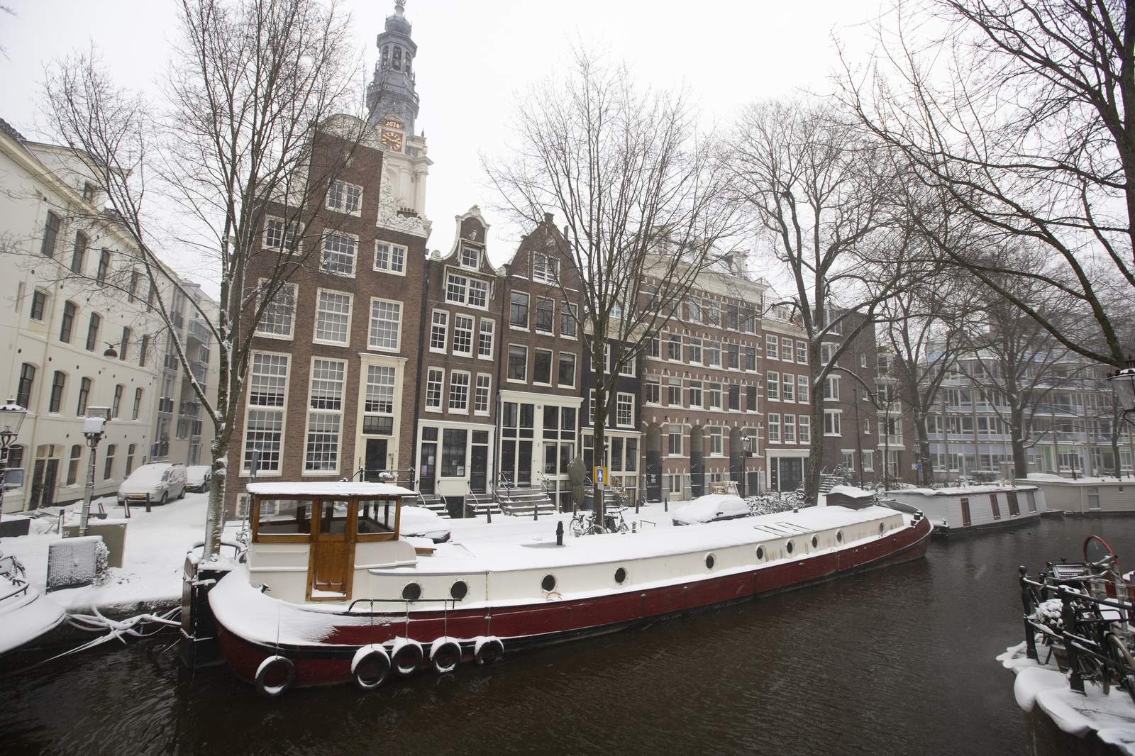 Dutch will extend coronavirus curfew until March 3