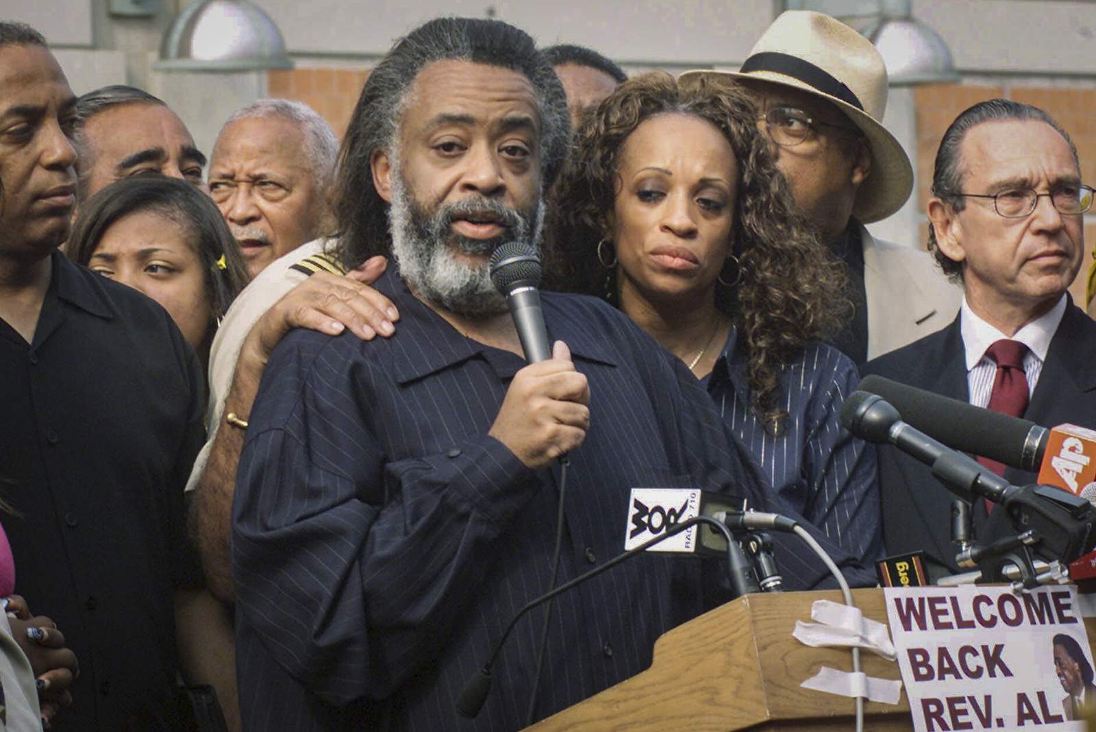 After yearslong separation, Sharpton files for divorce
