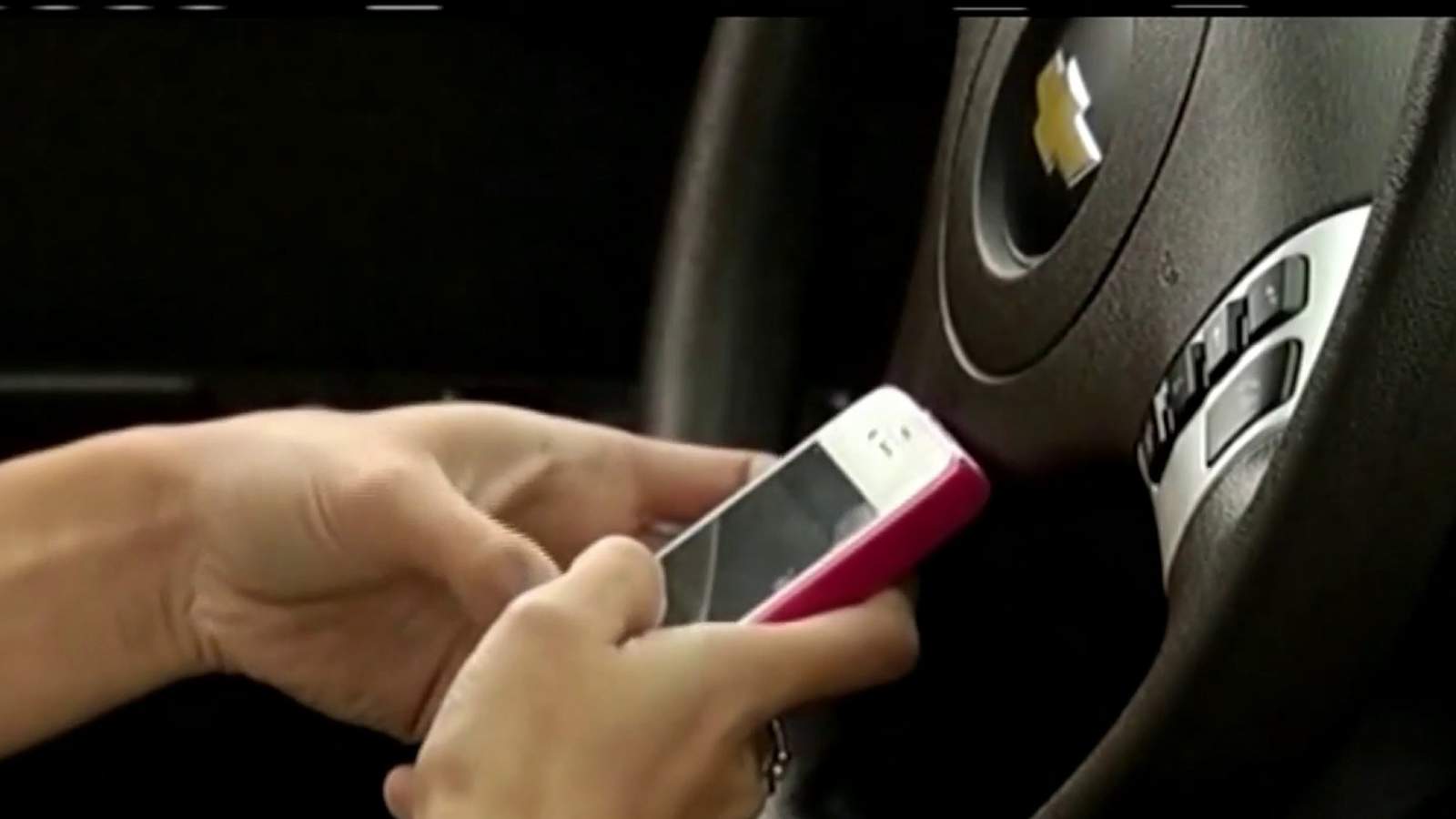 Driving Change: Florida’s texting-while-driving law rarely enforced